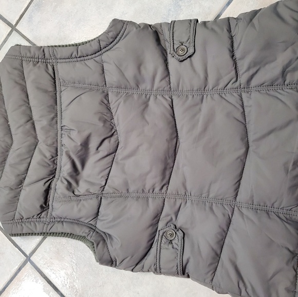 Hollister Puffer Vest - Picture 6 of 8